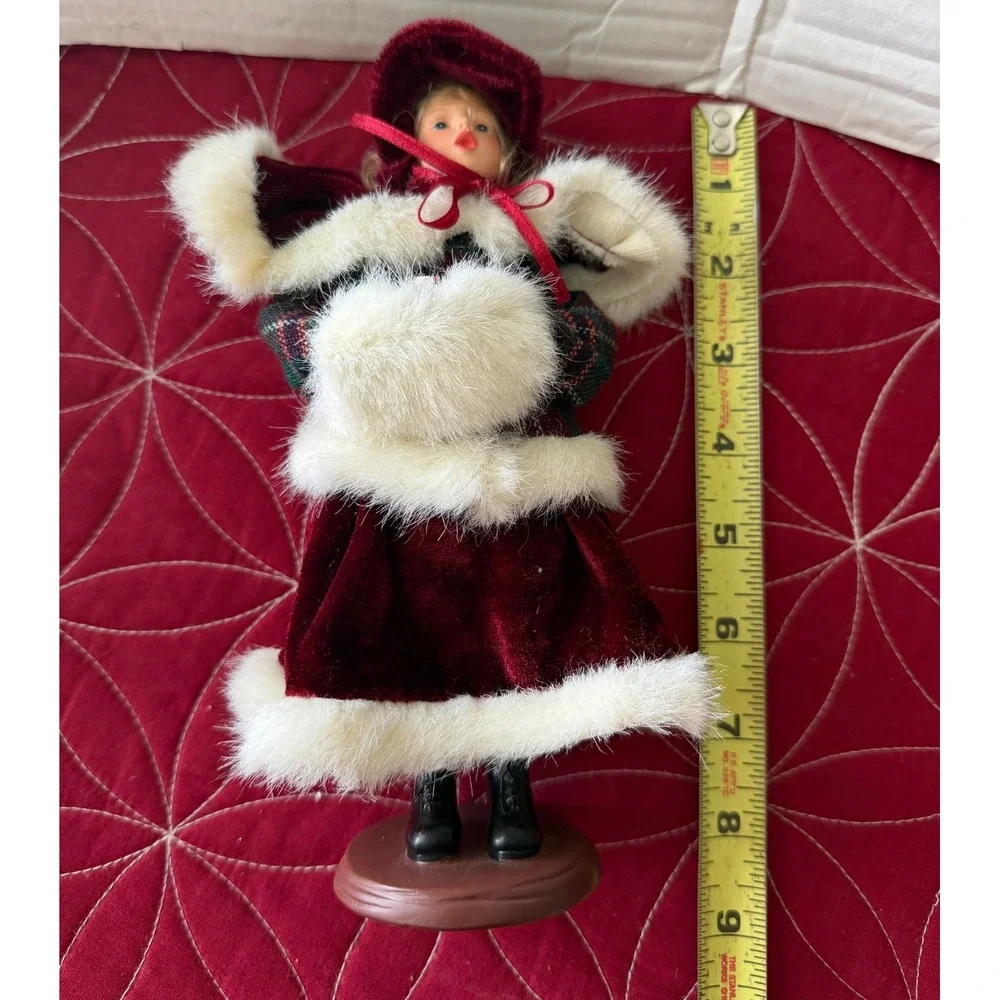 Vintage Christmas Caroler Figurine Burgundy Velvet Faux Fur Victorian 8.5